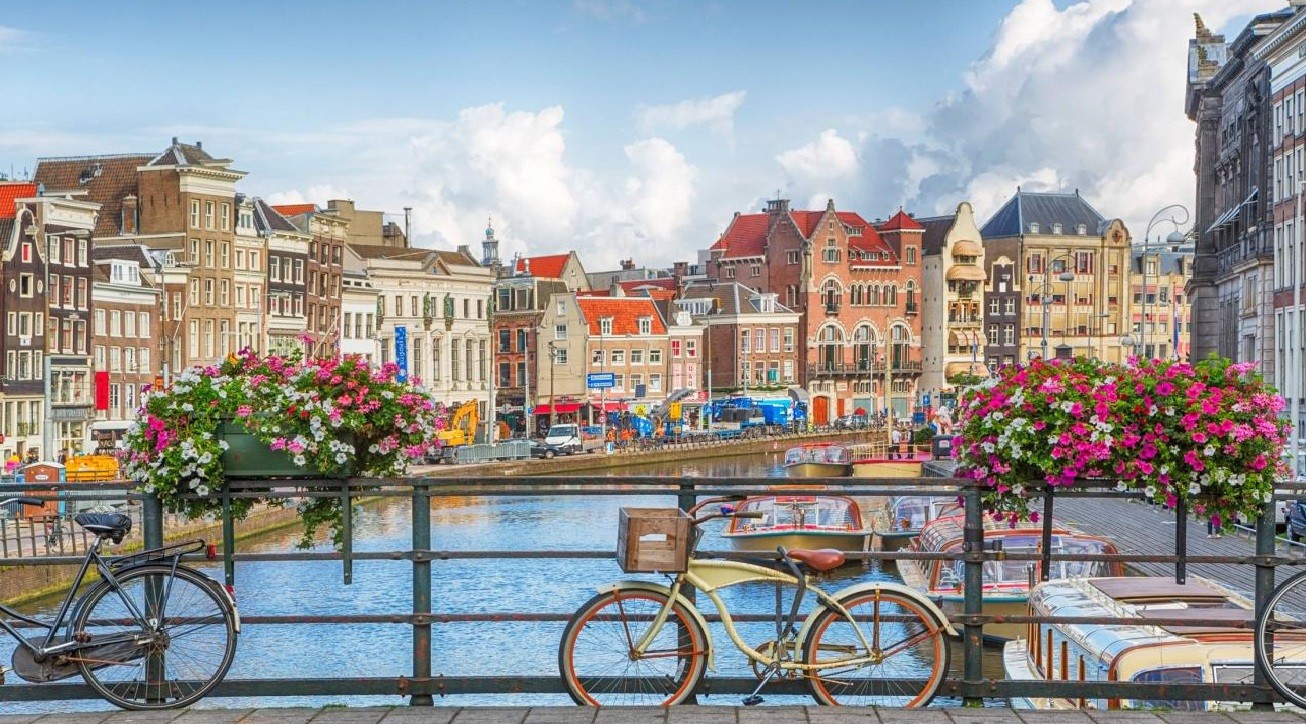 Hà Lan là một quốc gia nằm ở khu vực Tây Bắc Châu Âu